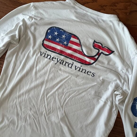 Vineyard Vines Long Sleeve Tee American Flag Whale Graphic USA Size Medium Prep - Picture 9 of 10